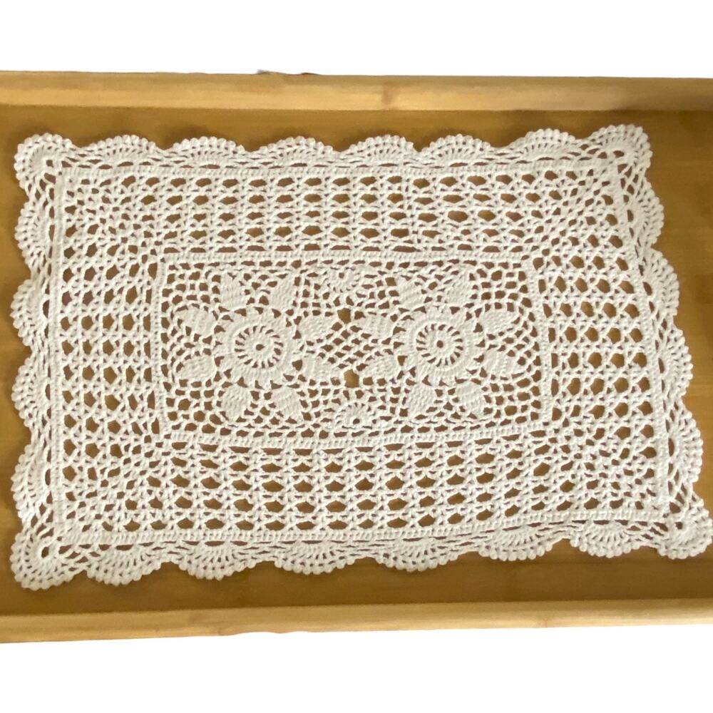 Vintage Handmade Crochet Lace Floral Rectangle Placemat 17x11in Cotton Scalloped